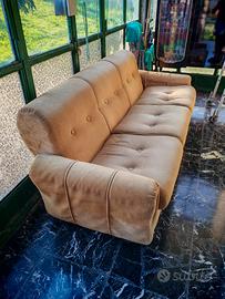  Divano in  stoffa morbida 3 posti