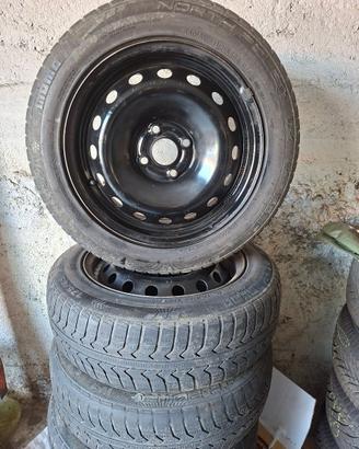 n. 4 cerhi in ferro 15" Fiat