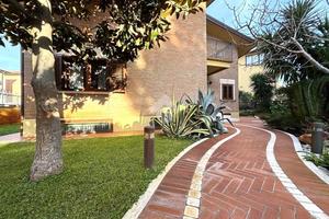 VILLA SINGOLA A PINETO