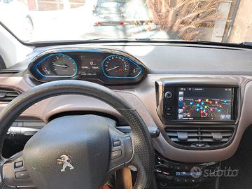 Peugeot 2008 Diesel allestimento Feline