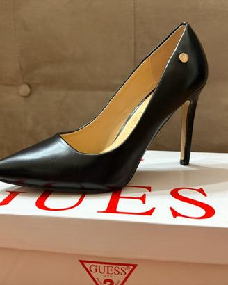 GUESS donna , taglia 38-perfette, usate pochissimo