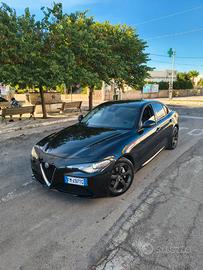 Alfa Romeo Giulia 180cv  cambio auto solo 113000km