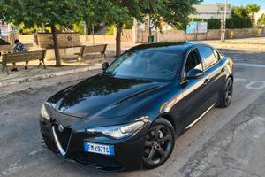 Alfa Romeo Giulia cambio auto solo 113.000km