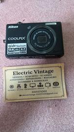 *0442NN-Fotocamera Nikon Coolpix S570