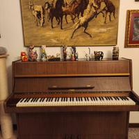 Pianoforte verticale 
