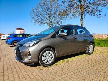 Toyota Yaris Lounge 1000 benzina