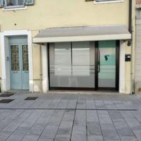 Locale commerciale Vetrinato in centro storico