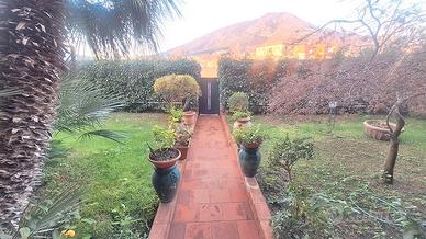 Caserta - San Leucio soluzione semi indipendente