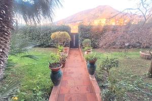 Caserta - San Leucio soluzione semi indipendente