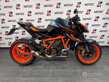 Ktm 1290 Super Duke R Evo tua da 290 al mese