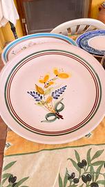 Piatti in ceramica antichi