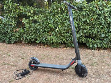 Monopattino ninebot by Segway versione 1