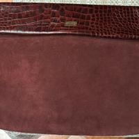 Borsa a mano borgogna in camoscio e vera pelle