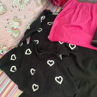 Tantissimi abiti a varie misure super prezzo!