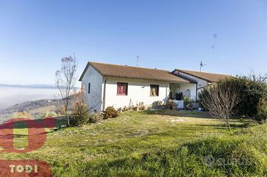 Villa bifamiliare Monte Castello di Vibio