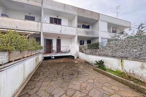 VILLA A SCHIERA A ANZIO