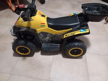 Moto bimbo a 4 ruote