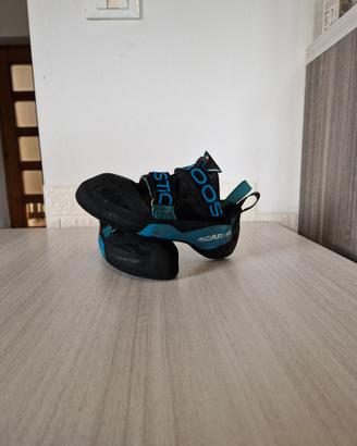 Scarpa Boostic arrampicata taglia 42