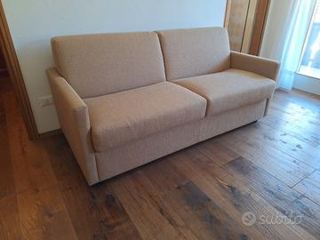 Divano letto nuovo
