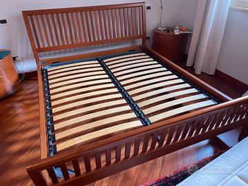 Letto matrimoniale in legno
