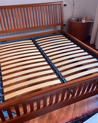 Letto matrimoniale in legno