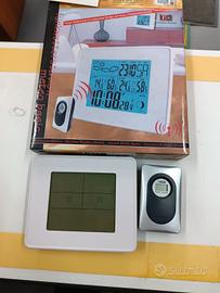 Stazione barometrica e orologio