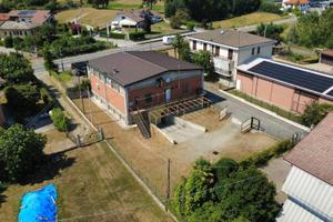Immobile di 300 m² con 3 locali a Bricherasio