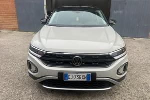 Volkswagen T-Roc 2.0 TDI SCR 150 CV DSG Sport Blue