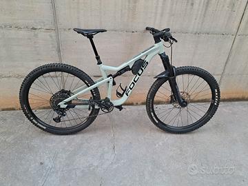 Mtb FOCUS Jam 6.8 (grigio chiaro)