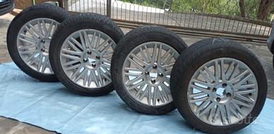 Cerchi e gomme da 16” 195/50 R16 88V