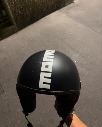 Casco momodesign