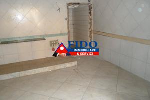 Locale commerciale di 60 mq su due livelli