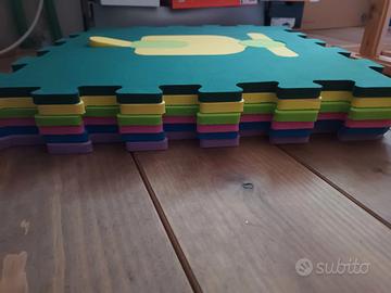 Tappeto puzzle da costruire forme geometriche 