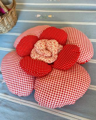 Cuscino a fiore rossy