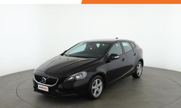 VOLVO V40 XR52035
