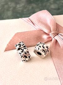 Coppia di clip pandora con fiori