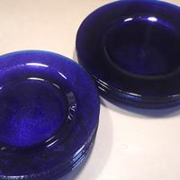 Piatti in vetro blu