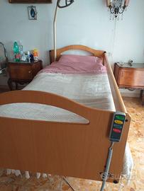 Letti ed attrezzatura per riabilitazione sanitaria