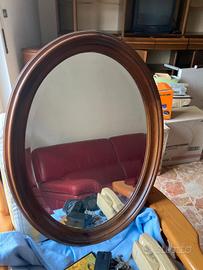 specchio ovale con cornice il legno