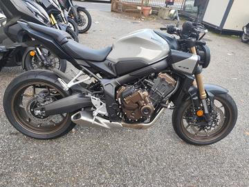 Honda CB 650 R E-Clutch 03-2025 140km