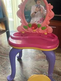 Specchiera con sgabello