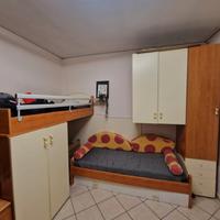 Camera da letto a castello completa, ben tenuta 