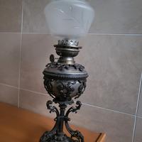 lume a petrolio antico 