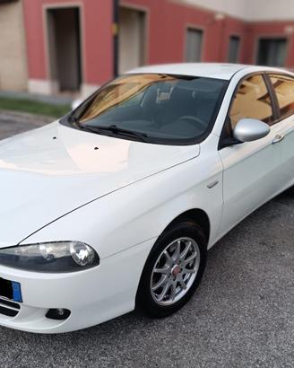Alfa Romeo 147 1.6 t.s. 16v 