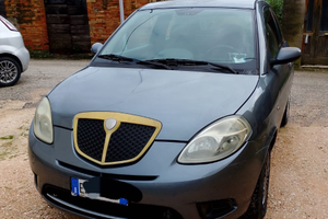 Lancia Ypsilon benzina metano