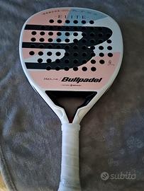 Racchetta per giocare a Padel 