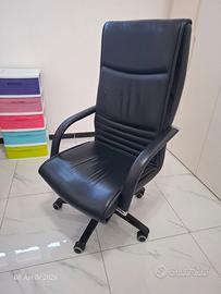 Poltrona in vera pelle