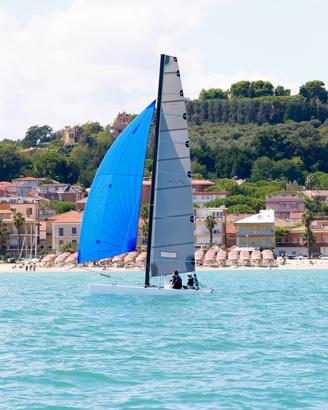 Catamarano F18 HT