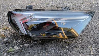 Fanale Audi 82A.941.774 anteriore dx danneggiato