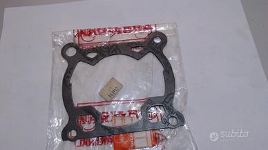 GUARNIZIONE BASE CILINDRO 0,7 SP01 125 GILERA 3439